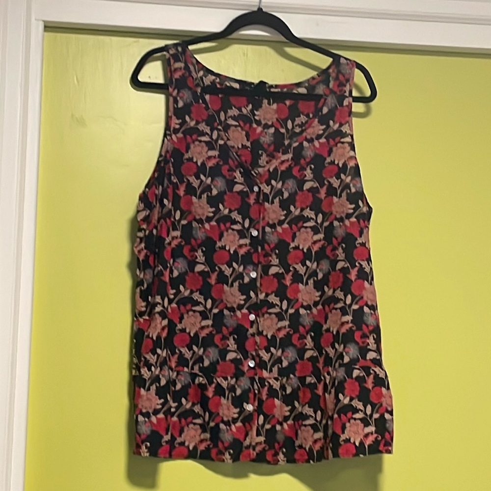 Gap cotton/rayon sleeveless button up blouse, size XL